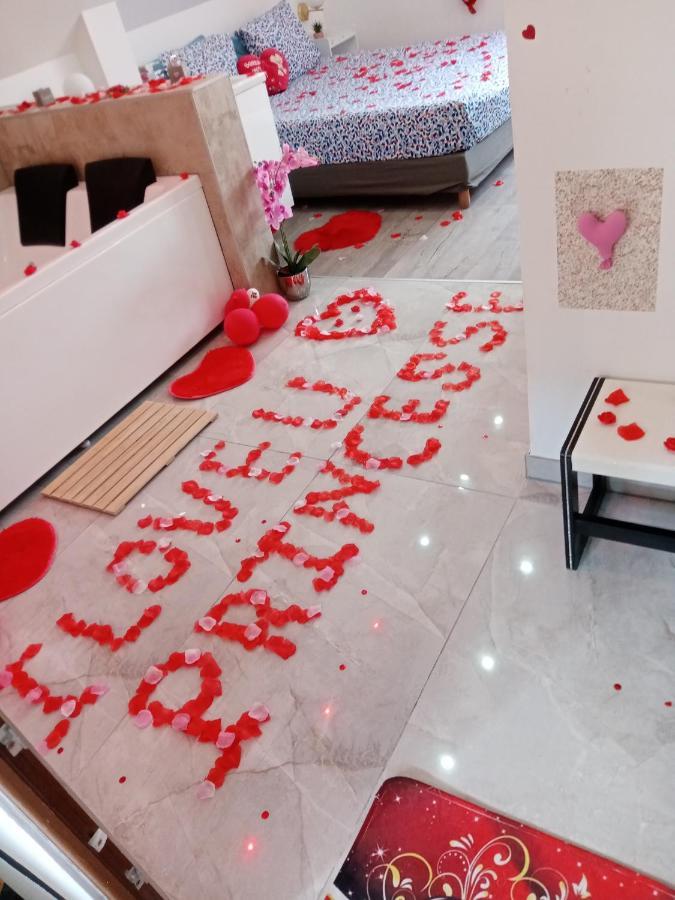 Studio Jacuzzi Au Centre กอลมาร์ ภายนอก รูปภาพ